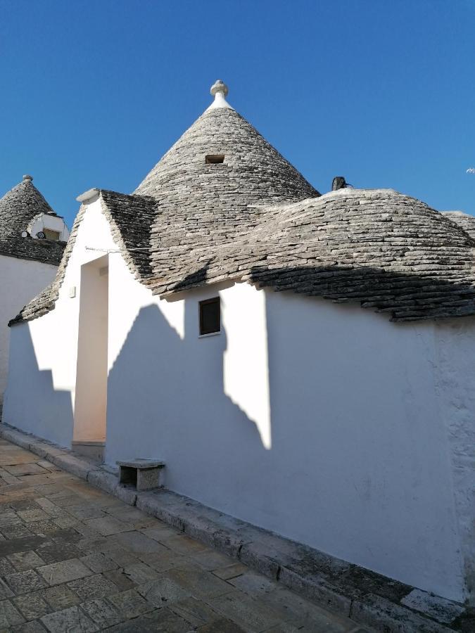Вилла Trullo Dell'Angolo Альберобелло Экстерьер фото